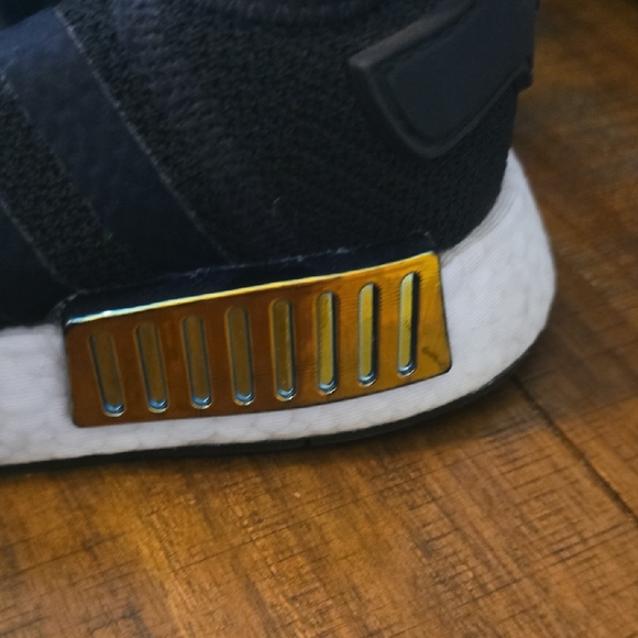 Adidas Black and White Sneakers for Everyday Comfort - Picture 5 of 12